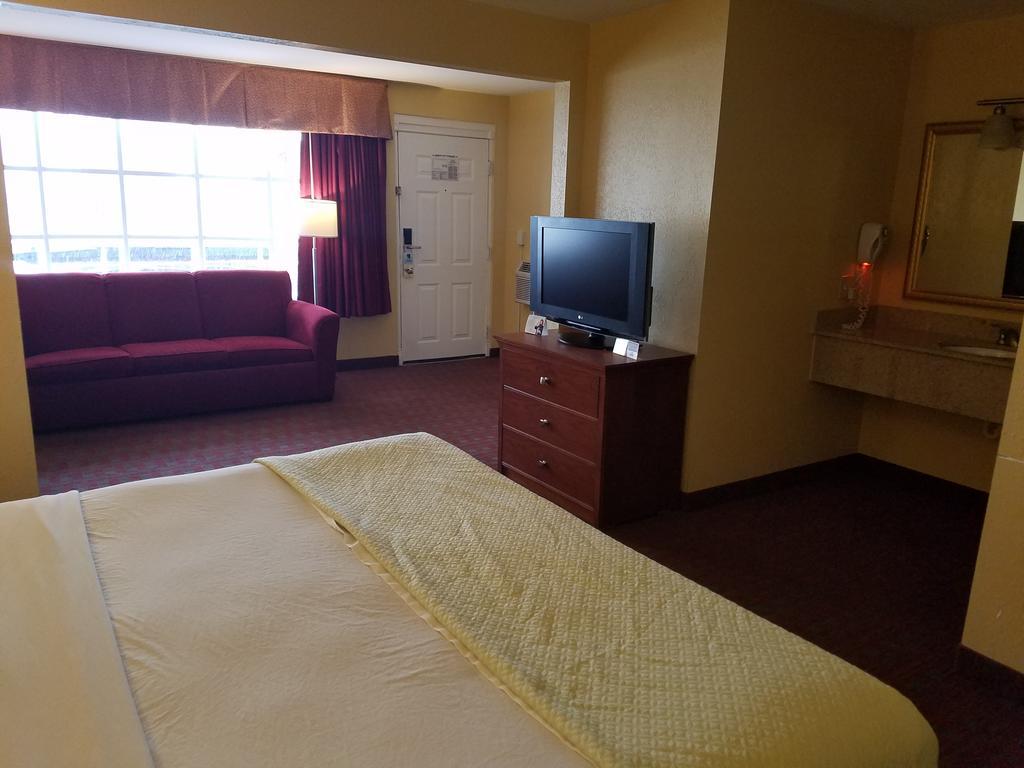 Quality Inn Poughkeepsie Exterior photo