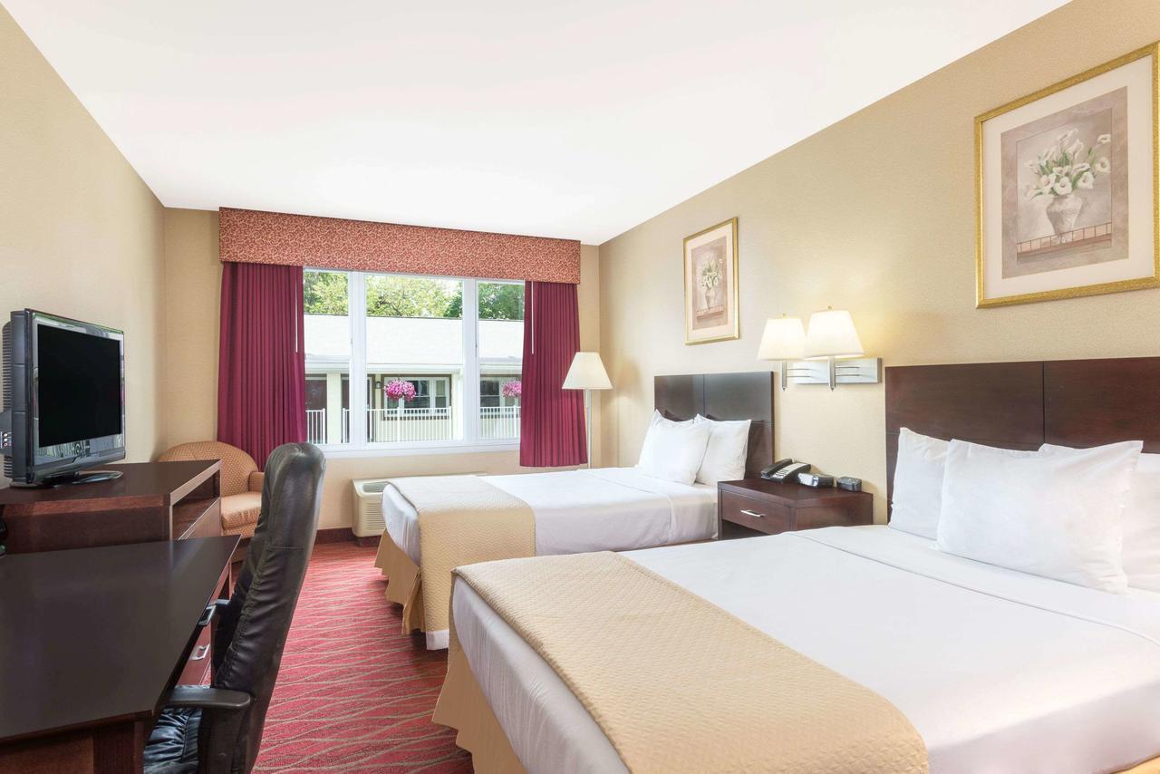 Quality Inn Poughkeepsie Exterior photo